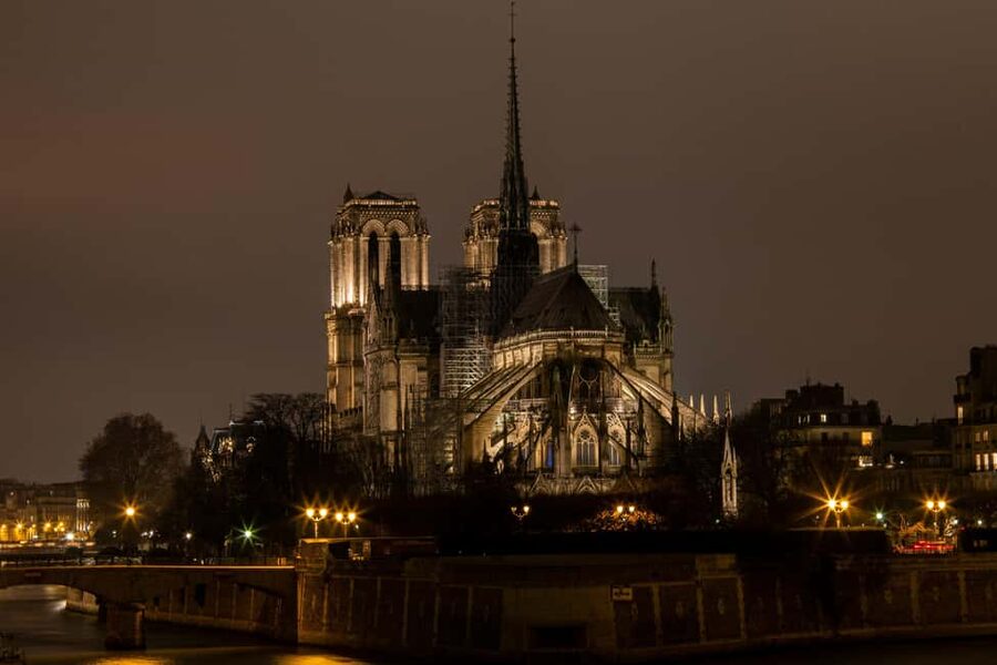Paris: Ghosts and Dark Stories Guided Walking Tour - Rue de la Cité and the Wandering Nun