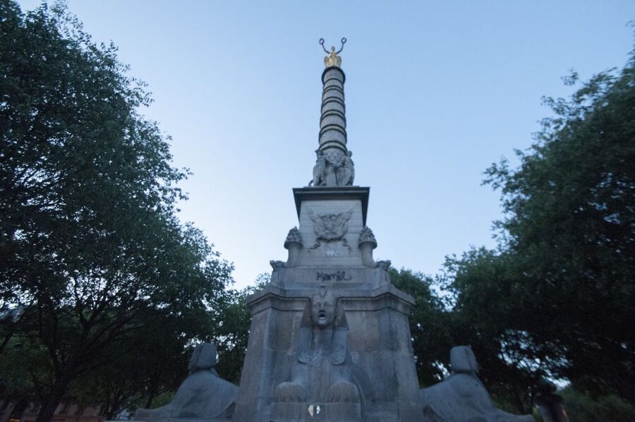 Paris: Ghosts, Legends & Mysteries Evening Walking Tour - Fountains, disease, and the city’s old public spaces