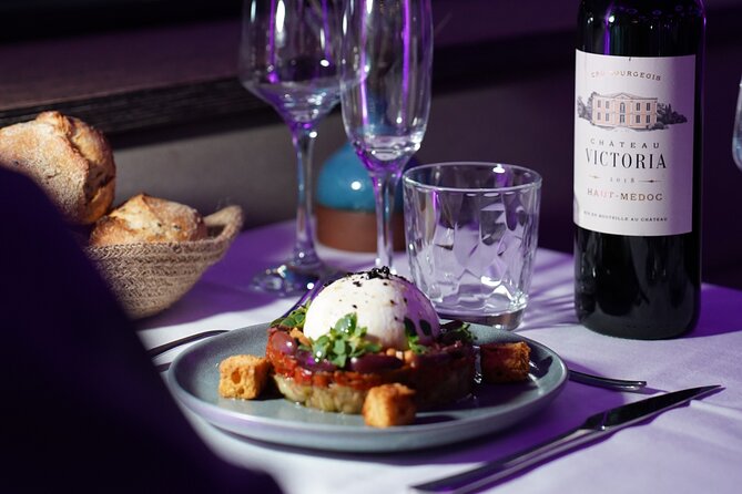 Paris Gourmet Dinner Seine River Cruise with Singer and DJ Set - What you see along the route