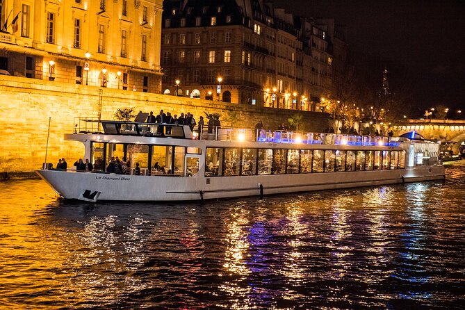 Paris Gourmet Dinner Seine River Cruise with Singer and DJ Set - Is $103.78 a fair price?