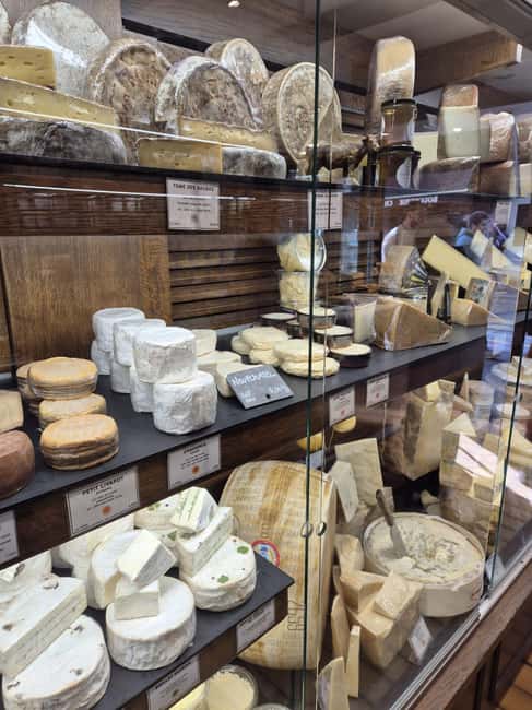 Paris Gourmet: Food Tour in South Montmartre - What the guides add to the experience