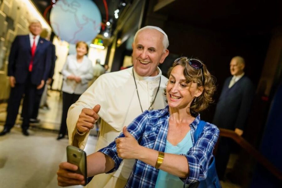Paris: Grèvin Wax Museum and Seine River Cruise Tickets - Accessibility and practical comforts