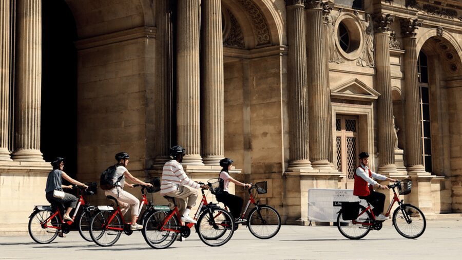 Paris Guided Bike Tour - Saint-Germain-des-Prés and the return to the Louvre