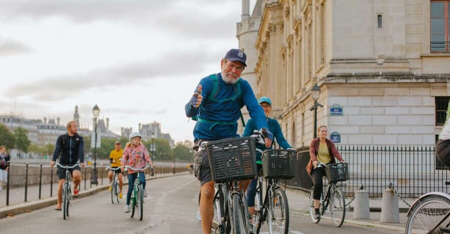 Paris: Guided Bike Tour Like a Local - Key points at a glance