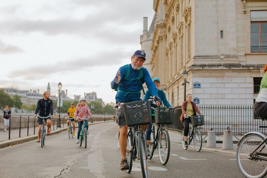 Paris: Guided Bike Tour Like a Local - Notre-Dame and the Seine side of Paris