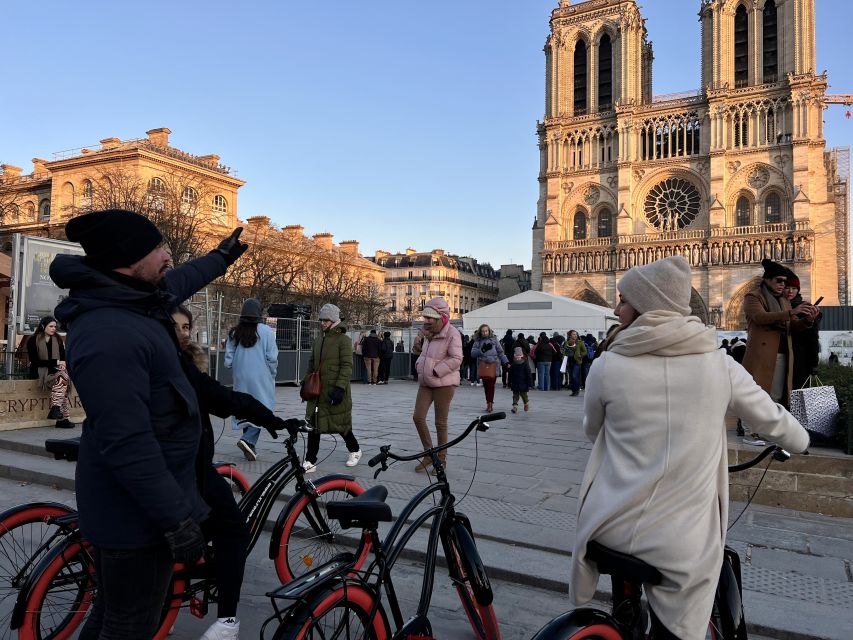 Paris: Guided City Highlights Bike Tour - What the guides do well