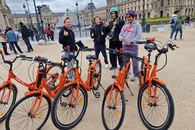 Paris: Guided City Sightseeing Tour by Bike/E-Bike - The pace, group size, and riding choice