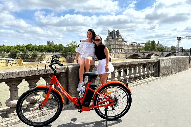Paris Guided City Sightseeing Tour by Bike or E-Bike - Grand Palais, Champs-Élysées, and Place de la Concorde