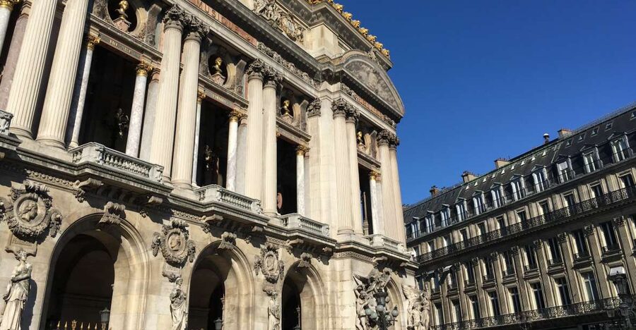 Paris: Guided Outdoor Walking Escape Game - La Madeleine, a Greek temple in Paris