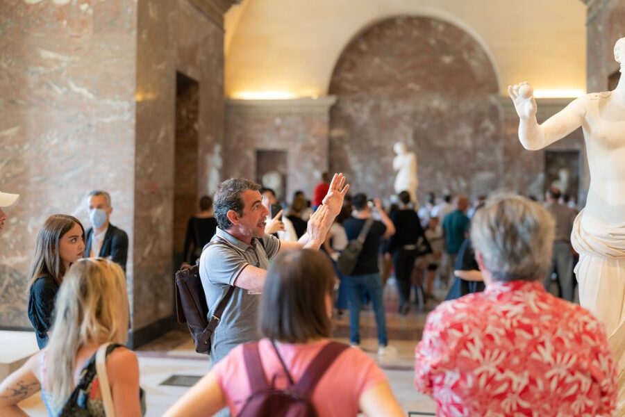 Paris: Guided Tour of the Must-Sees of the Louvre Museum - The Louvre’s royal corridors