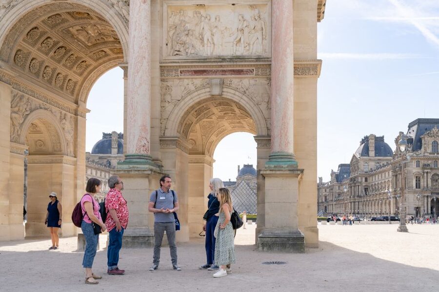 Paris: Guided Tour of the Must-Sees of the Louvre Museum - Venus de Milo and ancient Greece