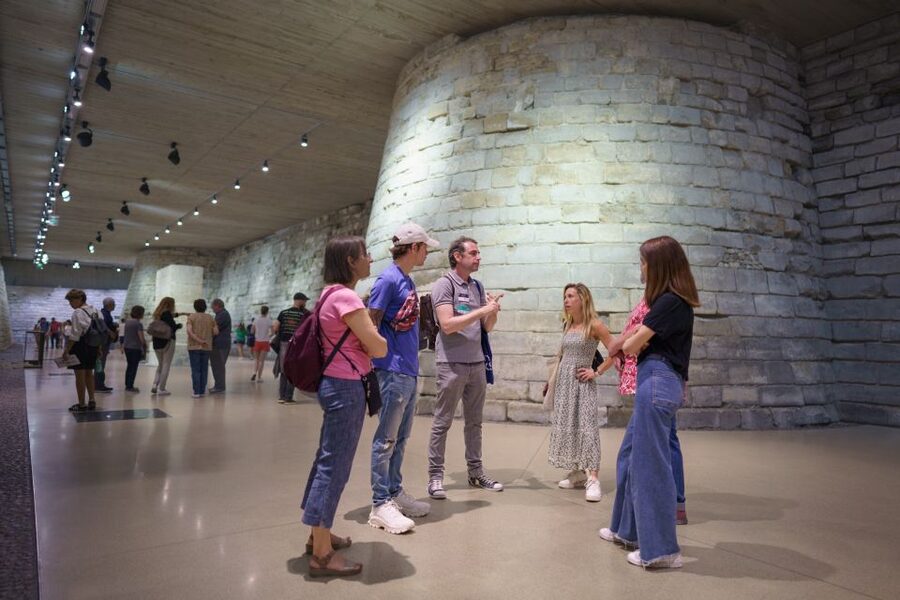 Paris: Guided Tour of the Must-Sees of the Louvre Museum - Additional works and small discoveries