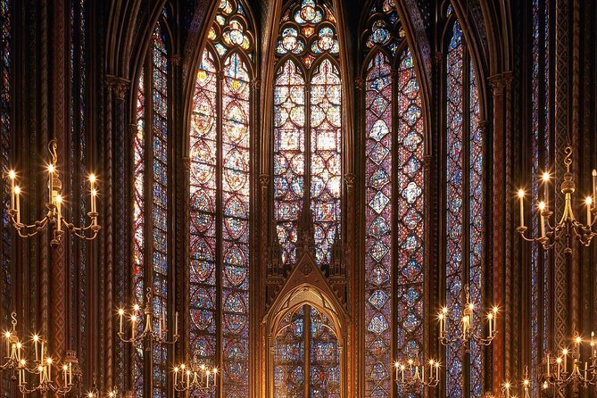 Paris Guided Tour with Notre Dame Cathedral or Ste Chapelle Entry - Who should choose this Paris walk?