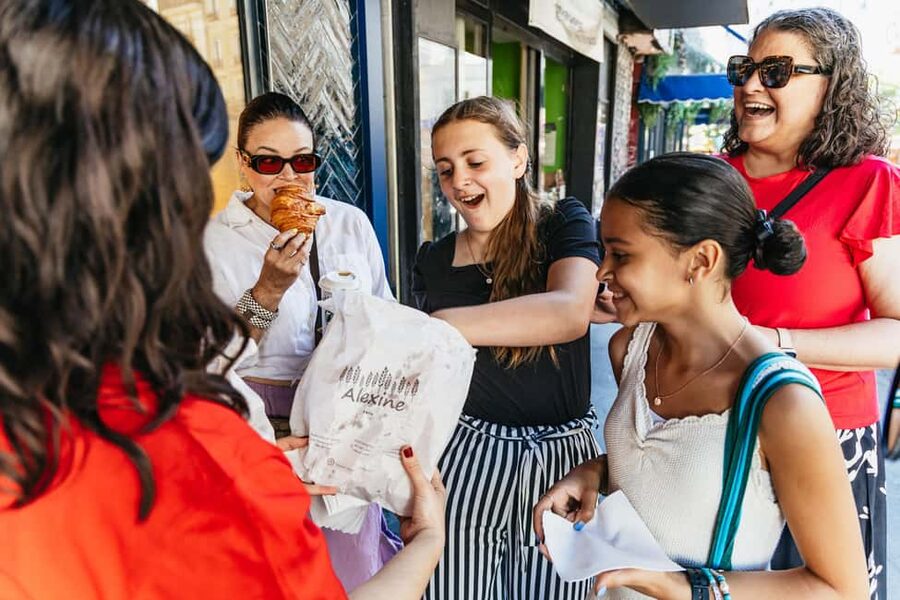 Paris: Hidden Gems of Montmartre with Local Guide - Starting at Blanche and the Moulin Rouge
