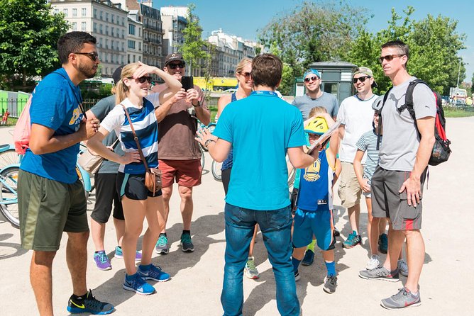 Paris Highlights Bike Tour: Eiffel Tower, Louvre and Notre-Dame - Why a bicycle works so well for Paris highlights