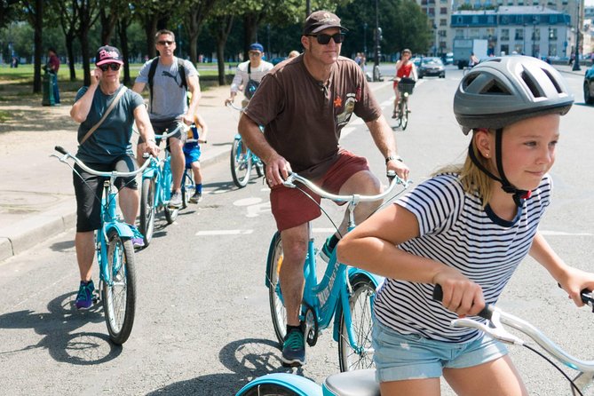 Paris Highlights Bike Tour: Eiffel Tower, Louvre and Notre-Dame - Eiffel Tower and the west side of Paris