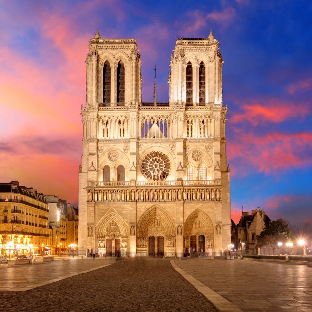 Paris Highlights Full Day Tour - How the group experience affects the day