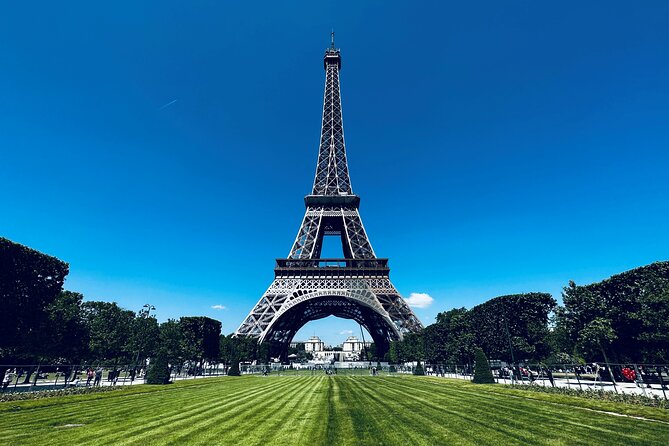 Paris Highlights Private Sightseeing Car Tour - The Arc de Triomphe in a ten-minute stop
