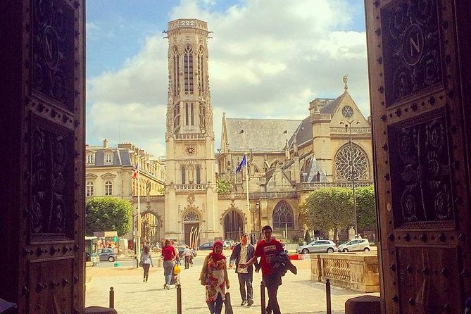 Paris Highlights Tour: The Best of the City Heart in 3 Hours - From Hôtel de Ville to the heart of Paris