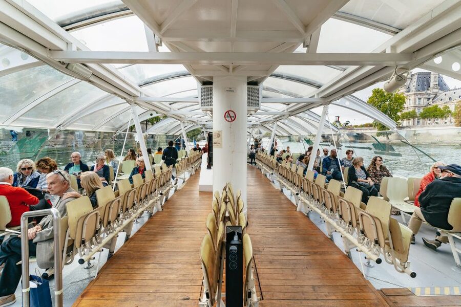 Paris: Hop-On Hop-Off Seine Cruise Pass with 9 Stops - The Louvre from Pont Royal or Pont du Carrousel