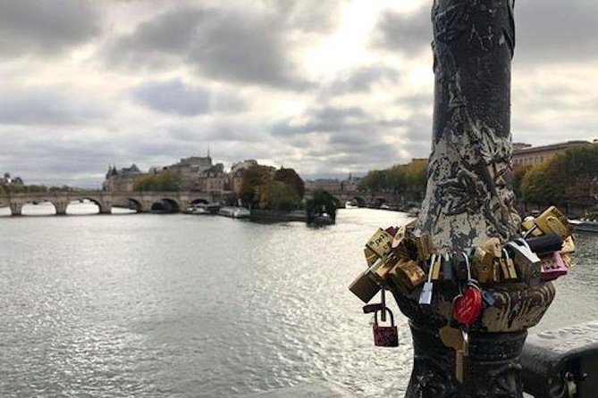 Paris Ile-de-la-Cité Walking Tour: Max 6 People Group or Private - What $130.95 buys you