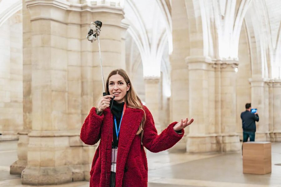 Paris: Ile de la Cité Walking Tour with Sainte-Chapelle - What the guides add to the experience