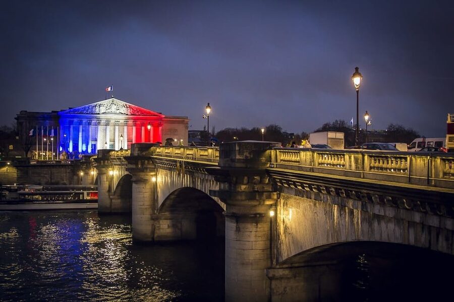 Paris: Illuminated Walking Tour - Les Invalides and Napoleon’s final resting place