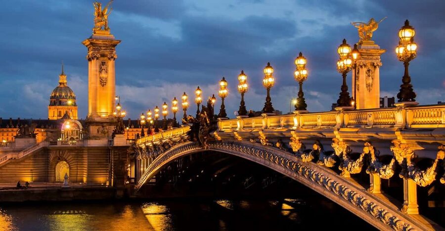 Paris: Illuminated Walking Tour - Beginning at Opera Garnier