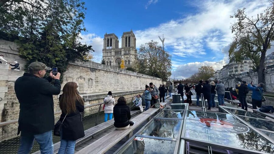 Paris: Illuminations River Cruise with Audio Commentary - Key points to know before you board