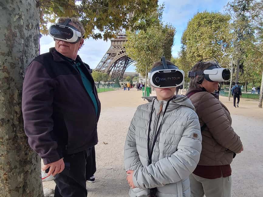 Paris : Immersive Eiffel Tower tour with virtual reality - What the one-hour schedule feels like