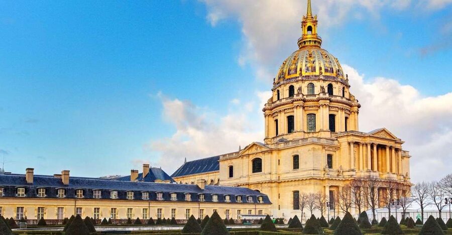 Paris: Invalides Dome - Skip-the-Line Guided Museum Tour - Standing beneath Napoleon’s gold dome