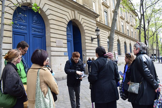 Paris Jewish Heritage: Le Marais & Montmartre Guided Walking Tour - The public-transport ride to Montmartre