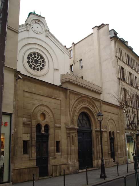 Paris: Jewish Marais District Walking Tour - Walking the Marais’s Jewish streets