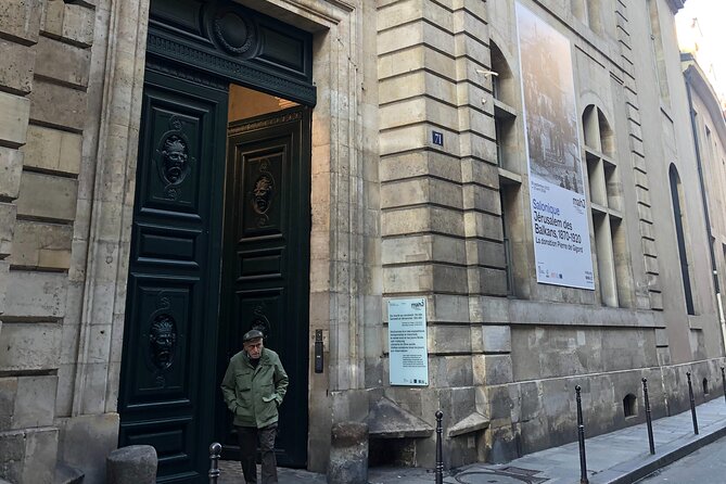 Paris Jewish Quarter Marais Smartphone GPSAPP Audio Walking Tour - Finishing at Anne Frank Garden