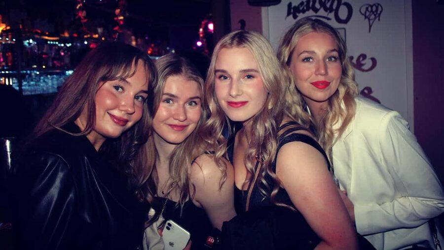 Paris: Latin Quarter Guided Pub Crawl to Bars and Clubs - Practical advice for a smoother night