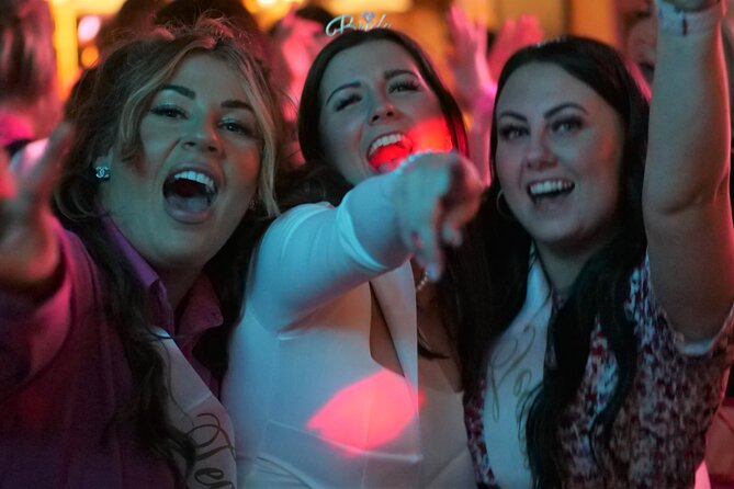 Paris Latin Quarter Pub Crawl Bars and Clubs - Group size, guide quality, and social atmosphere
