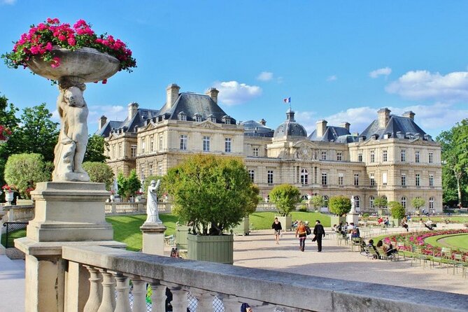 Paris Latin Quarter Walking Tour plus Seine River Cruise Option - Key points at a glance