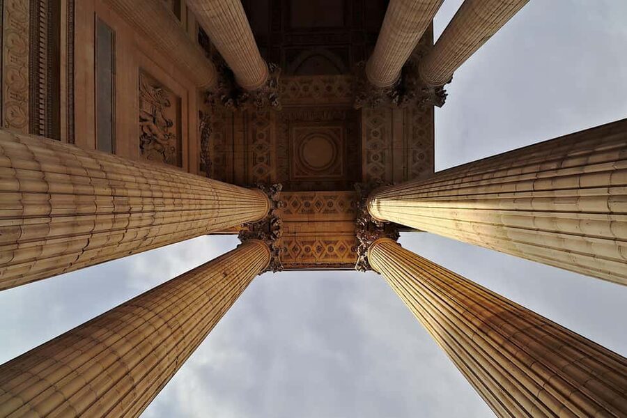 Paris: Latin Quarter Walking Tour with Local Guide - A smart route through the Latin Quarter