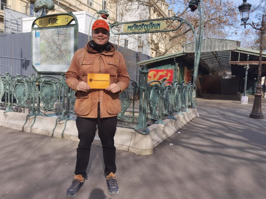 Paris: Latin Quarter Walking Tour with Local Guide - Saint Michel Fountain and the move into the Quarter