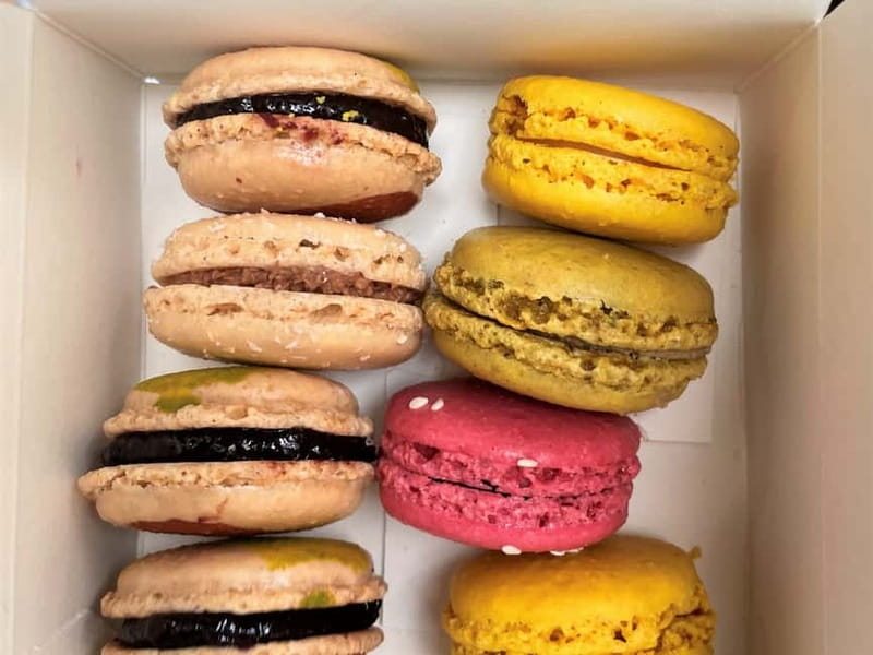 Paris: Le Marais Guided Food Tour with Tastings - A three-hour walk with real food breaks