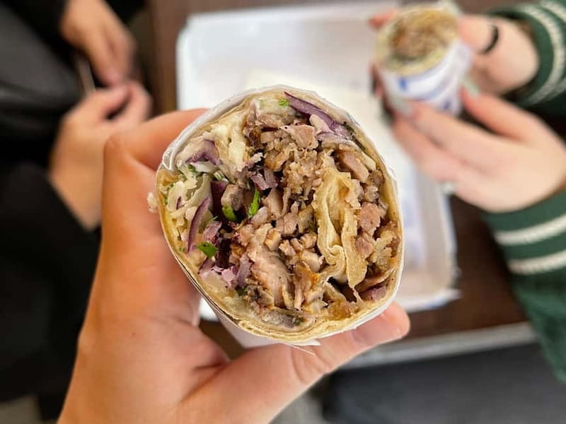 Paris: Le Marais Guided Food Tour with Tastings - How much food do you receive?