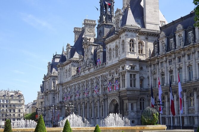 Paris Le Marais Hidden Gems Small Group Tour with Cruise Option - Starting at the Pompidou Centre