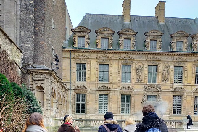 Paris Le Marais Hidden Gems Small Group Tour with Cruise Option - What the 90-minute format really gives you