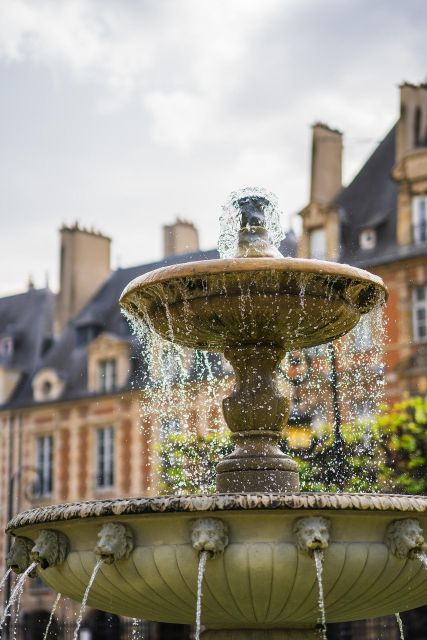 Paris: Le Marais Highlights Guided Small Group Walking Tour - Saint-Paul Church: a quiet change of pace