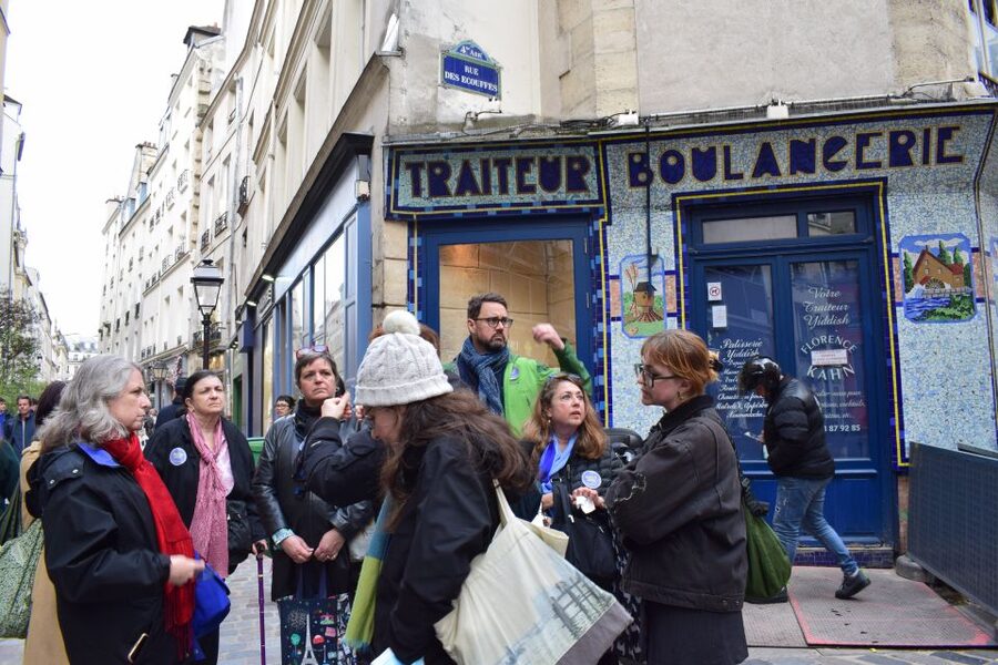 Paris: Le Marais & Montmartre Jewish History Walking Tour - Montmartre, Jewish artists, and the making of modern Paris
