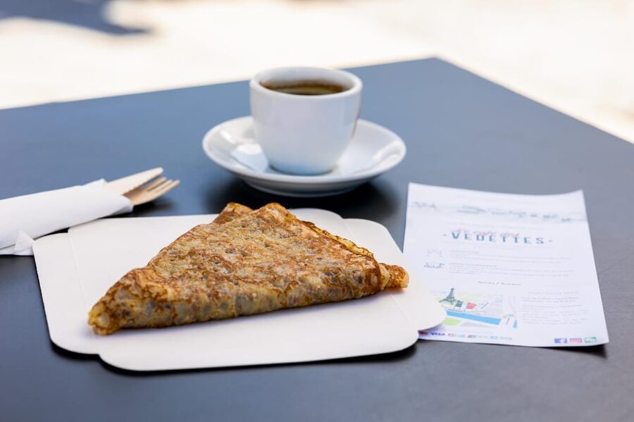 Paris: Live Guided Cruise with Crepe and Soft Drink - Key points to know before you book