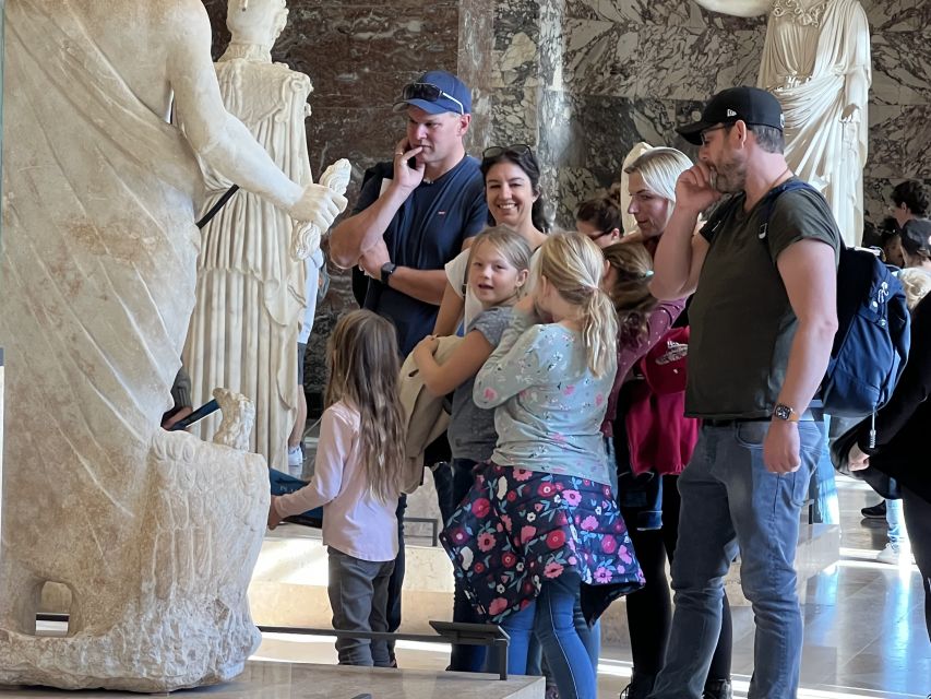 Paris Louvre: 2-Hour Private Tour for Groups or Families - The family route: stories instead of an art lecture
