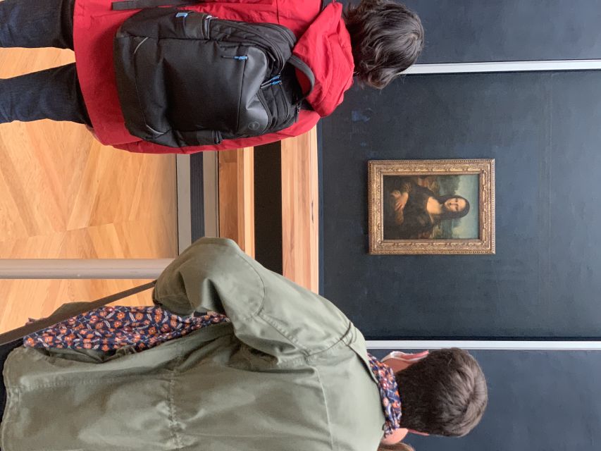 Paris Louvre: 2-Hour Private Tour for Groups or Families - Skip-the-line entry and the real wait