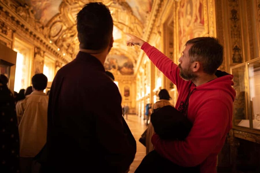 Paris Louvre Exclusive Semi Private Guided Tour Max 6 People - Why a six-person Louvre tour can make sense
