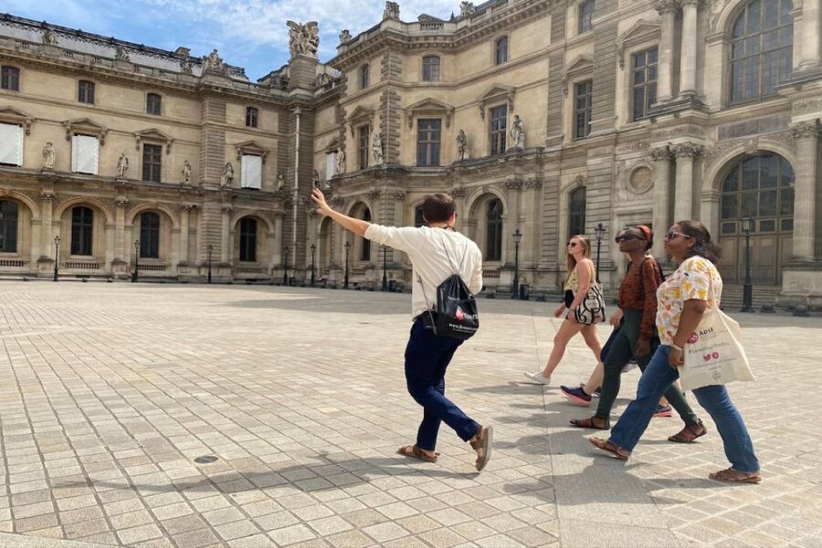 Paris Louvre Exclusive Semi Private Guided Tour Max 6 People - Venus de Milo and the power of Greek sculpture